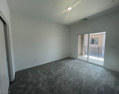 3296 Vasco Falls Avenue - Photo Thumbnail 13