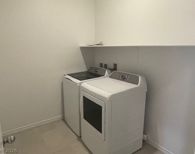 3296 Vasco Falls Avenue - Photo Thumbnail 12