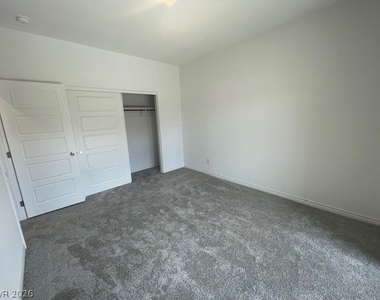 3296 Vasco Falls Avenue - Photo Thumbnail 14