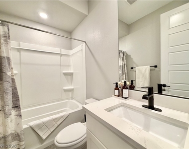 12422 Foxtail Run Avenue - Photo Thumbnail 47