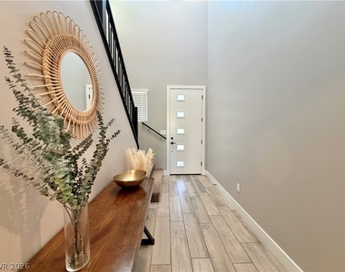 12422 Foxtail Run Avenue - Photo Thumbnail 6