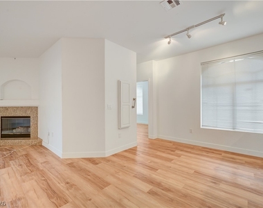2050 W Warm Springs Road - Photo Thumbnail 3