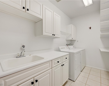 2050 W Warm Springs Road - Photo Thumbnail 11
