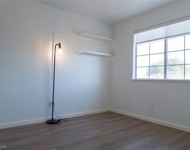 7568 Durham Hall Avenue - Photo Thumbnail 13