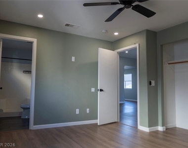 7568 Durham Hall Avenue - Photo Thumbnail 8