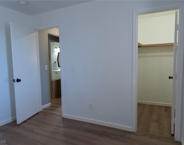 7568 Durham Hall Avenue - Photo Thumbnail 17