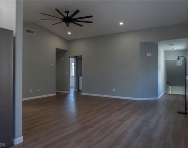 7568 Durham Hall Avenue - Photo Thumbnail 3