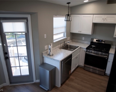 7568 Durham Hall Avenue - Photo Thumbnail 6