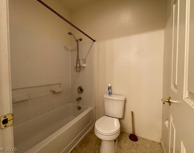 1324 Oak Village Avenue - Photo Thumbnail 16