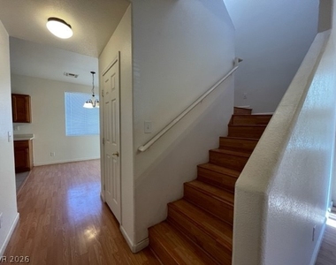 1324 Oak Village Avenue - Photo Thumbnail 8