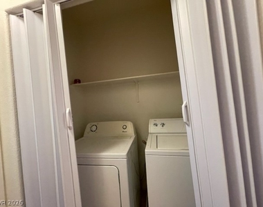 1324 Oak Village Avenue - Photo Thumbnail 15