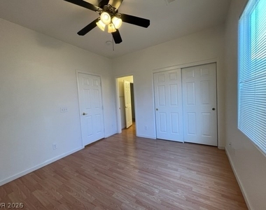 1324 Oak Village Avenue - Photo Thumbnail 12