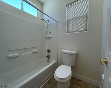 1324 Oak Village Avenue - Photo Thumbnail 13