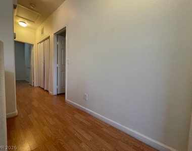 1324 Oak Village Avenue - Photo Thumbnail 9