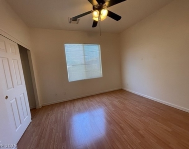 1324 Oak Village Avenue - Photo Thumbnail 11