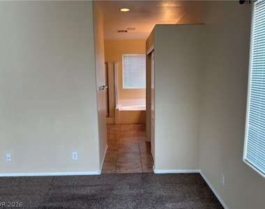 5150 Silent Valley Avenue - Photo Thumbnail 13