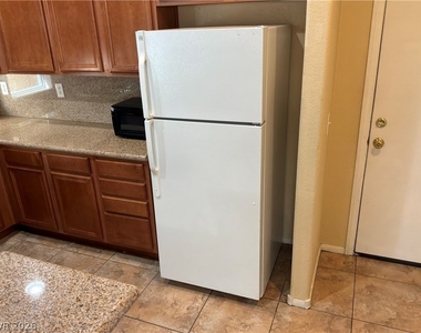 5150 Silent Valley Avenue - Photo Thumbnail 20