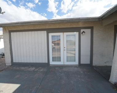424 Engel Avenue - Photo Thumbnail 4