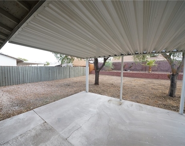424 Engel Avenue - Photo Thumbnail 27