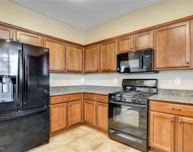 9346 Horse Canyon Drive - Photo Thumbnail 20