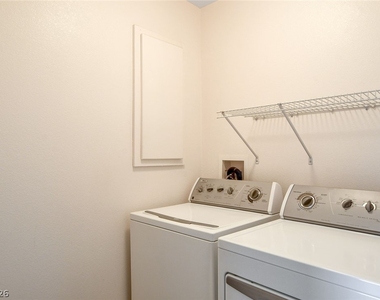9346 Horse Canyon Drive - Photo Thumbnail 43