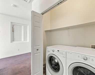 10500 Jeremy Pointe Avenue - Photo Thumbnail 17