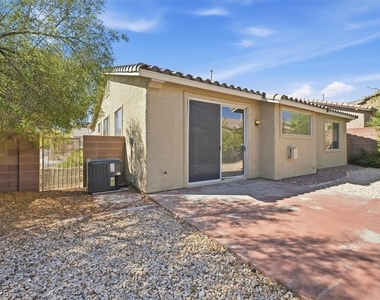 10500 Jeremy Pointe Avenue - Photo Thumbnail 18