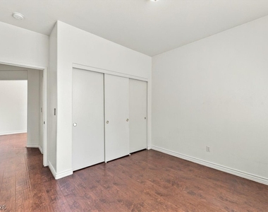 10500 Jeremy Pointe Avenue - Photo Thumbnail 11