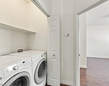 10500 Jeremy Pointe Avenue - Photo Thumbnail 16