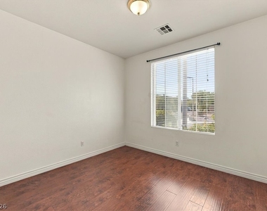 10500 Jeremy Pointe Avenue - Photo Thumbnail 10
