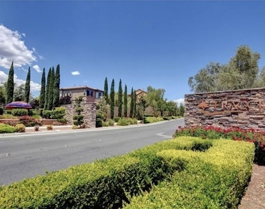 2428 Granada Bluff Court - Photo Thumbnail 37