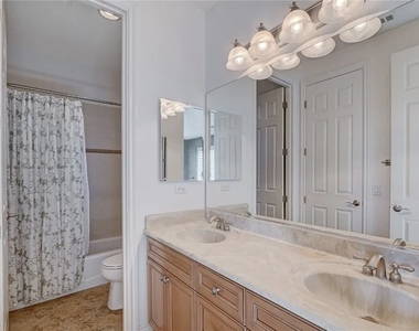 2428 Granada Bluff Court - Photo Thumbnail 31