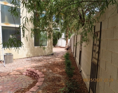 1561 Tillman Falls Avenue - Photo Thumbnail 6