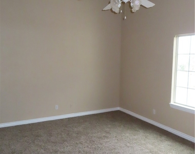 1561 Tillman Falls Avenue - Photo Thumbnail 17