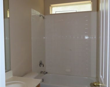 1561 Tillman Falls Avenue - Photo Thumbnail 24