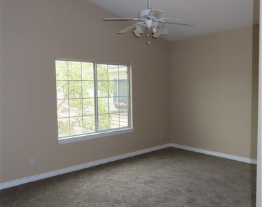 1561 Tillman Falls Avenue - Photo Thumbnail 14
