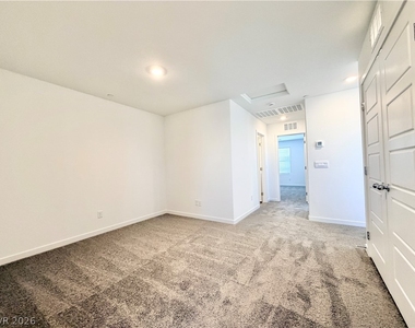 930 Black Heron Street - Photo Thumbnail 22