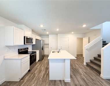 930 Black Heron Street - Photo Thumbnail 14