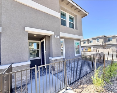 930 Black Heron Street - Photo Thumbnail 4