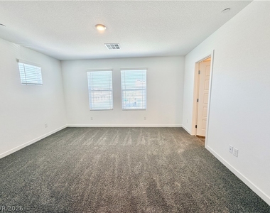 930 Black Heron Street - Photo Thumbnail 17