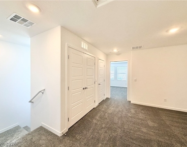 930 Black Heron Street - Photo Thumbnail 15