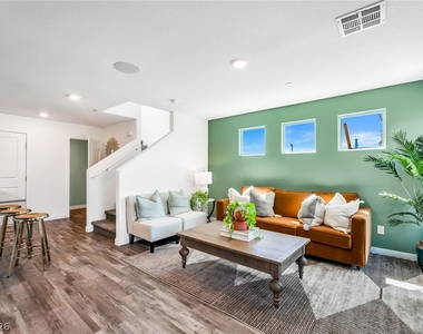 915 Pink Sugarbird Street - Photo Thumbnail 3