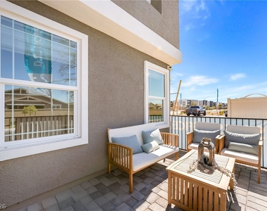 915 Pink Sugarbird Street - Photo Thumbnail 1