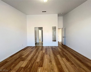 4226 Inglewood Point Street - Photo Thumbnail 16