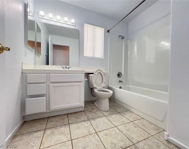 4226 Inglewood Point Street - Photo Thumbnail 11
