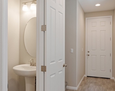789 Cottonwood Hill Place - Photo Thumbnail 13