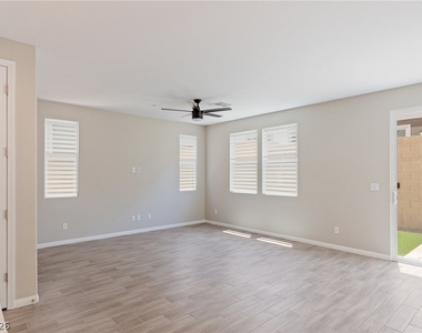 789 Cottonwood Hill Place - Photo Thumbnail 2