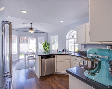 1525 Imperial Cup Drive - Photo Thumbnail 6