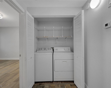 9050 W Warm Springs Road - Photo Thumbnail 18