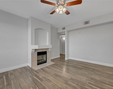 9050 W Warm Springs Road - Photo Thumbnail 7